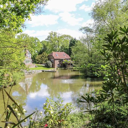 Miswells Cottages - Lake View Тернерс-Хилл Экстерьер фото