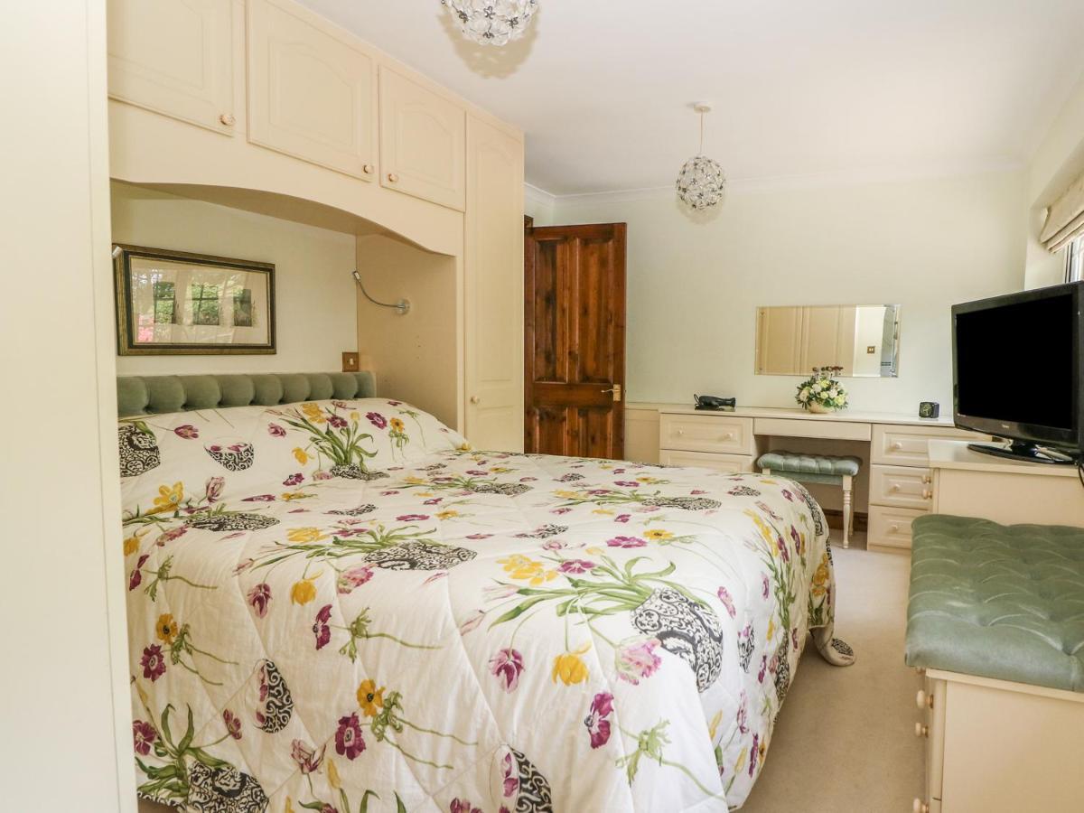 Miswells Cottages - Lake View Тернерс-Хилл Экстерьер фото