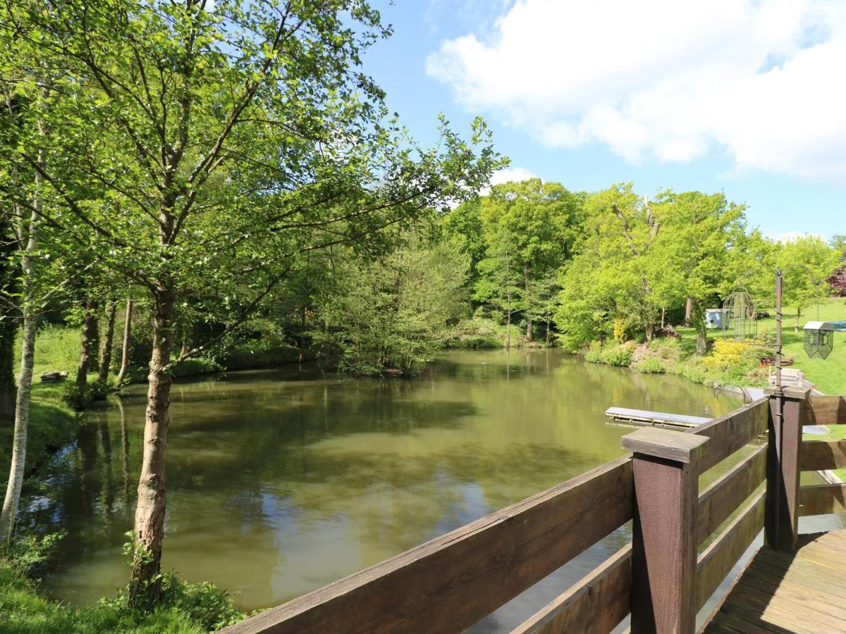 Miswells Cottages - Lake View Тернерс-Хилл Экстерьер фото